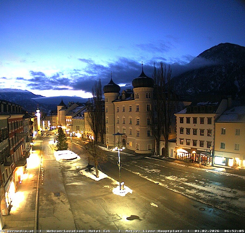 Archiv Foto Webcam Der Marktplatz von Lienz