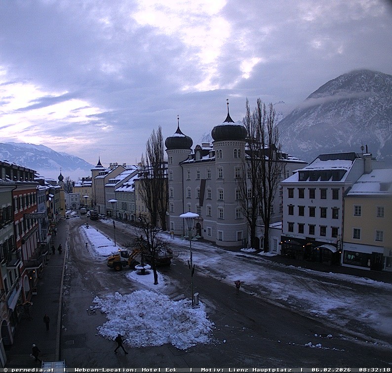 Archiv Foto Webcam Der Marktplatz von Lienz