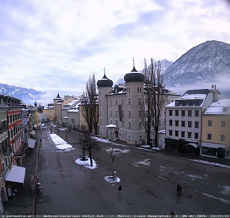 Archiv Foto Webcam Der Marktplatz von Lienz