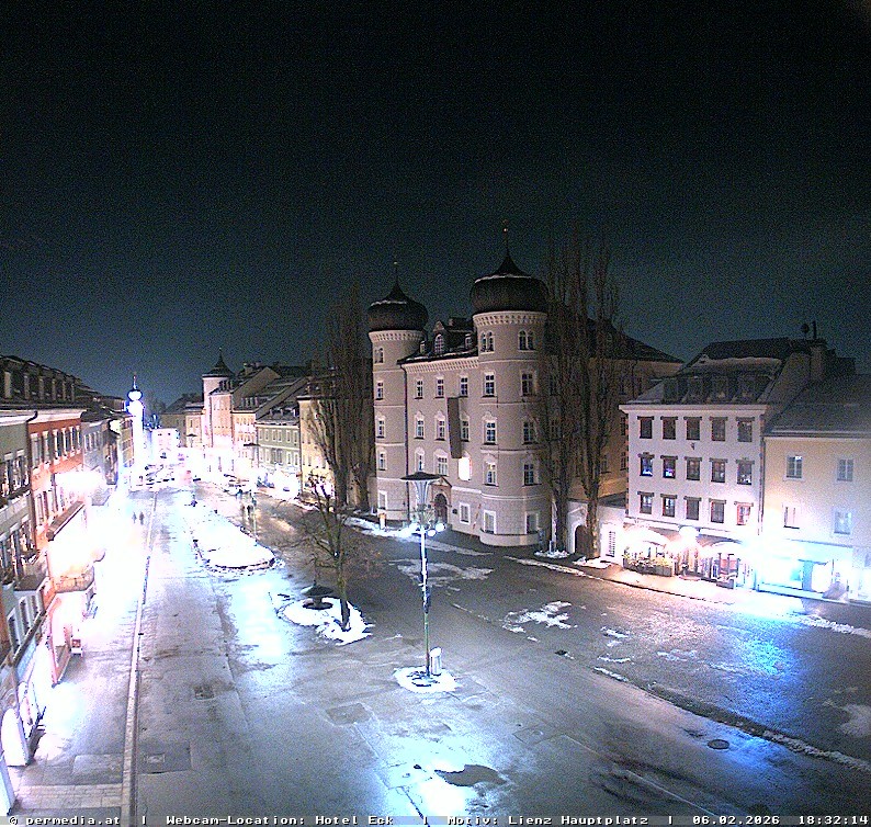 Archiv Foto Webcam Der Marktplatz von Lienz