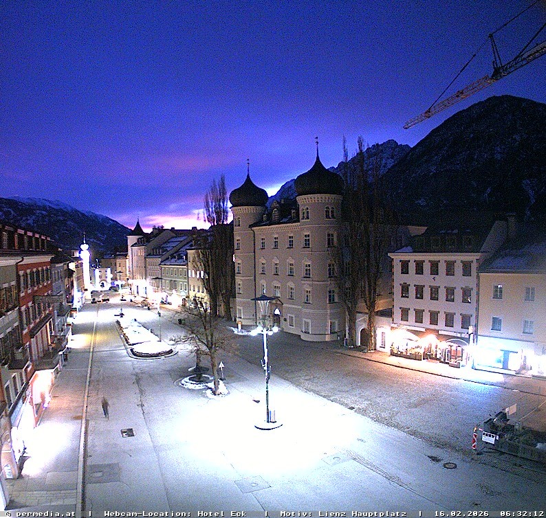 Archiv Foto Webcam Der Marktplatz von Lienz
