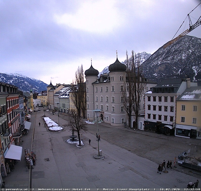 Archiv Foto Webcam Der Marktplatz von Lienz