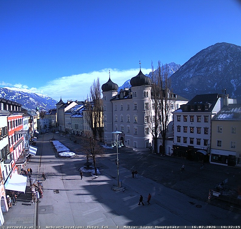 Archiv Foto Webcam Der Marktplatz von Lienz