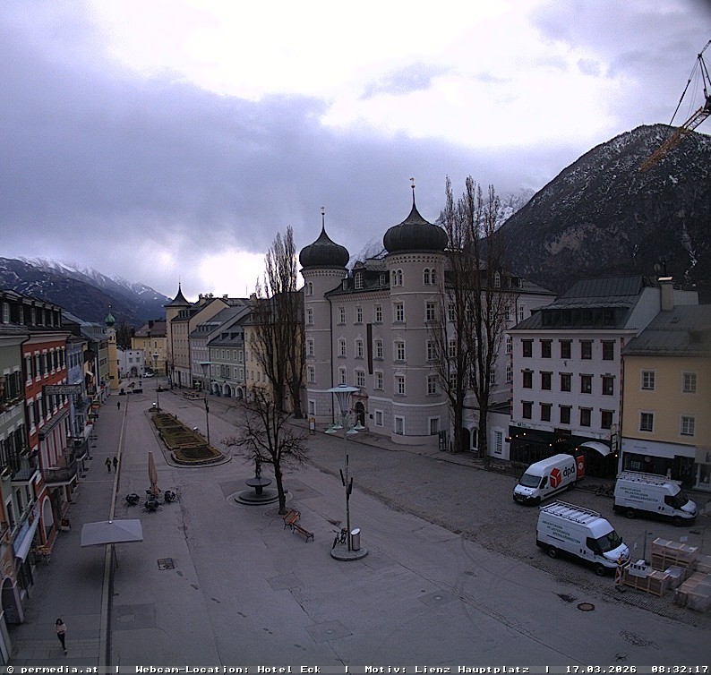 Archiv Foto Webcam Der Marktplatz von Lienz