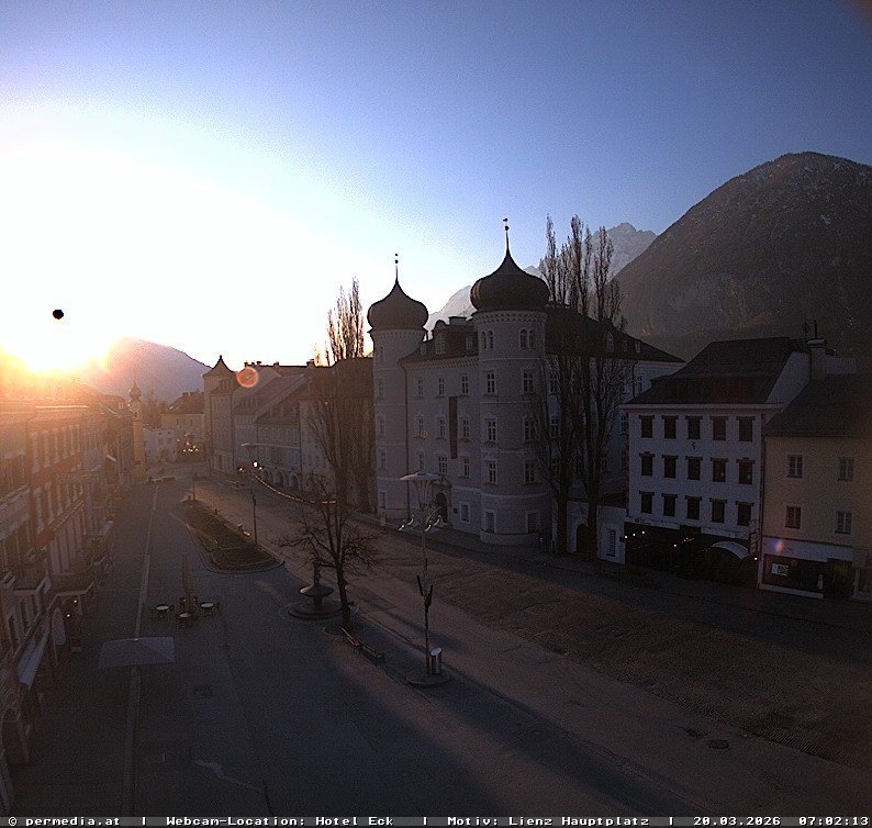 Archiv Foto Webcam Der Marktplatz von Lienz