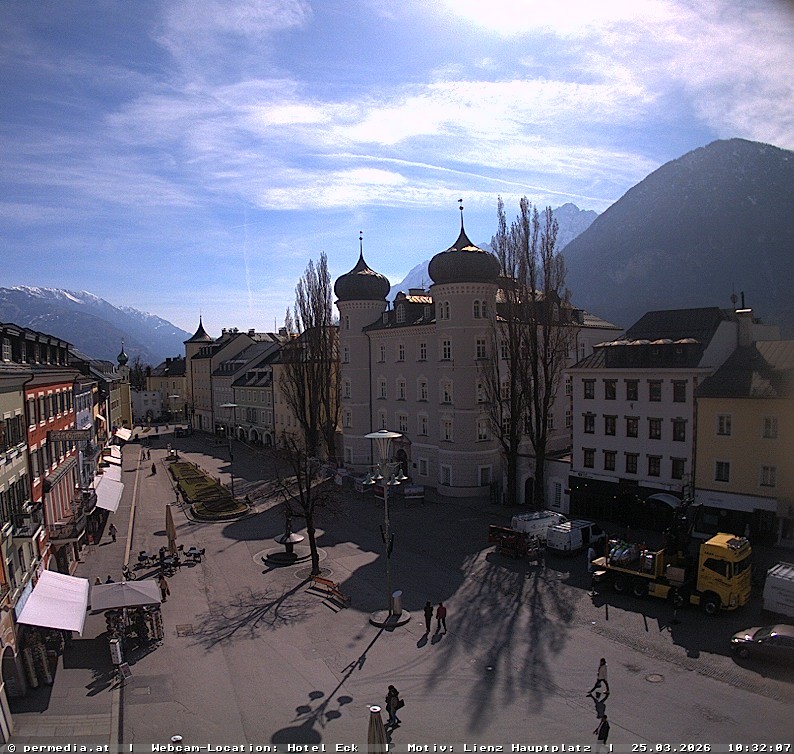 Archiv Foto Webcam Der Marktplatz von Lienz