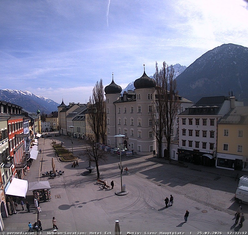 Archiv Foto Webcam Der Marktplatz von Lienz