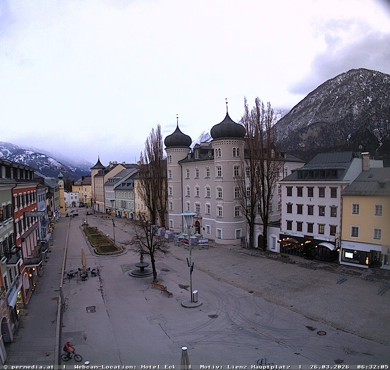 Archiv Foto Webcam Der Marktplatz von Lienz