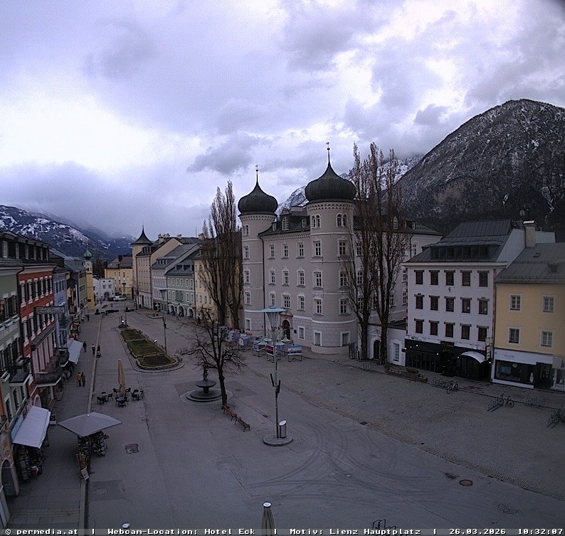 Archiv Foto Webcam Der Marktplatz von Lienz