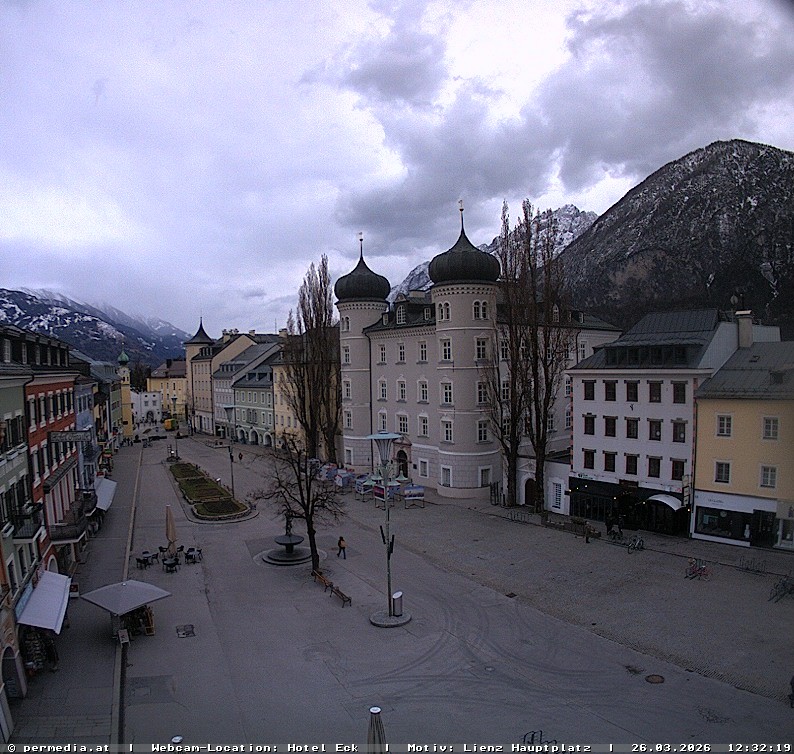 Archiv Foto Webcam Der Marktplatz von Lienz