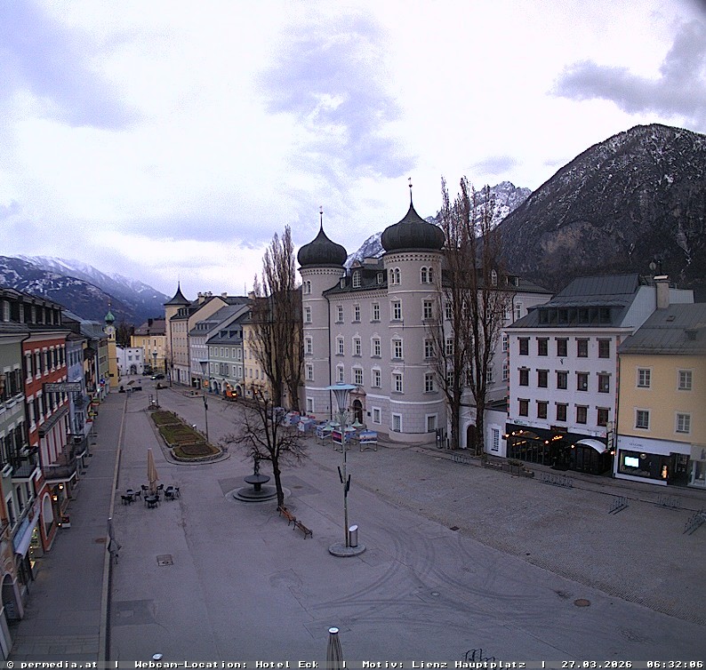 Archiv Foto Webcam Der Marktplatz von Lienz