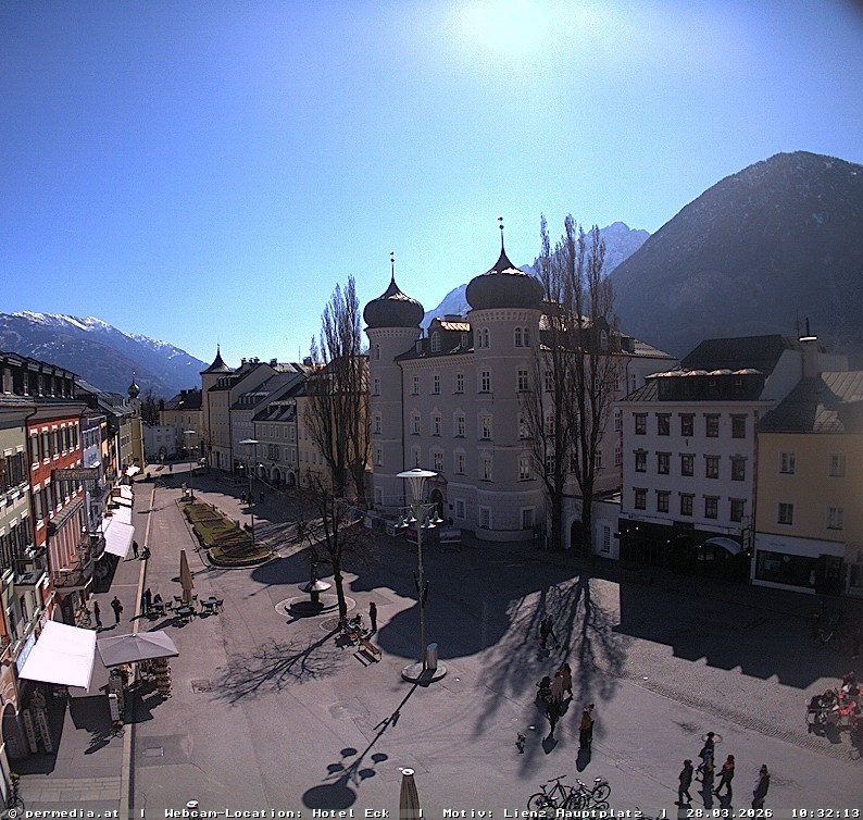 Archiv Foto Webcam Der Marktplatz von Lienz