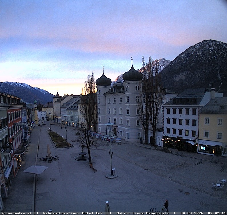 Archiv Foto Webcam Der Marktplatz von Lienz