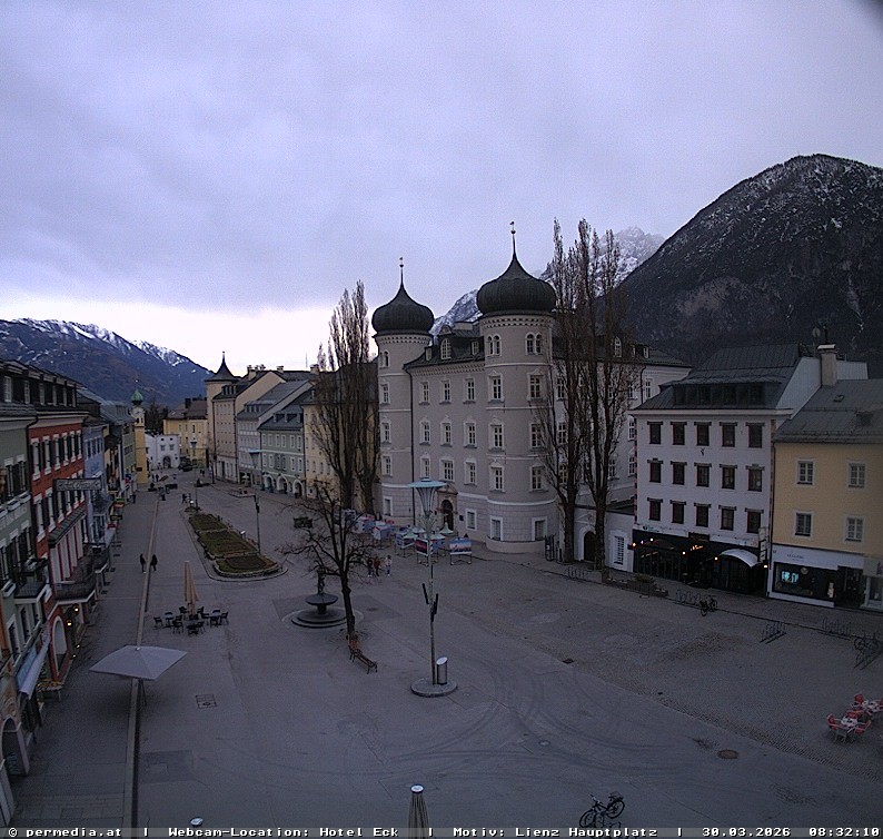 Archiv Foto Webcam Der Marktplatz von Lienz