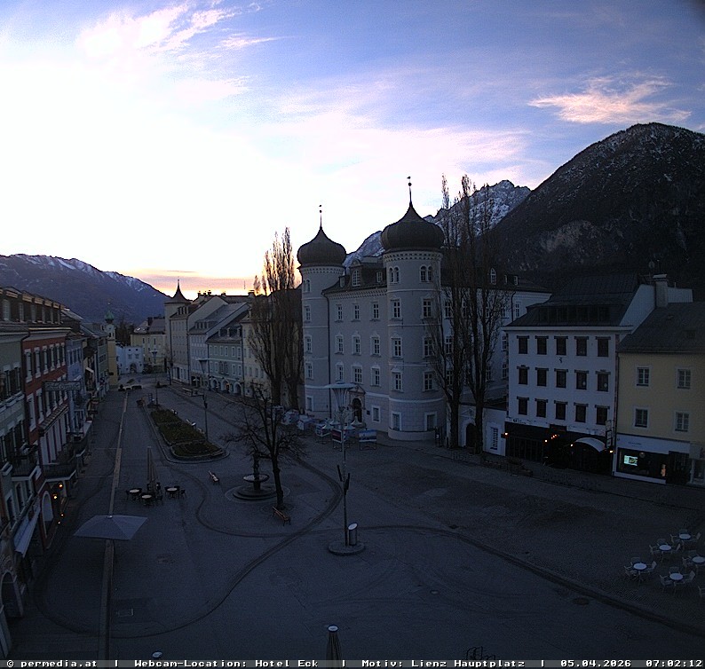 Archiv Foto Webcam Der Marktplatz von Lienz