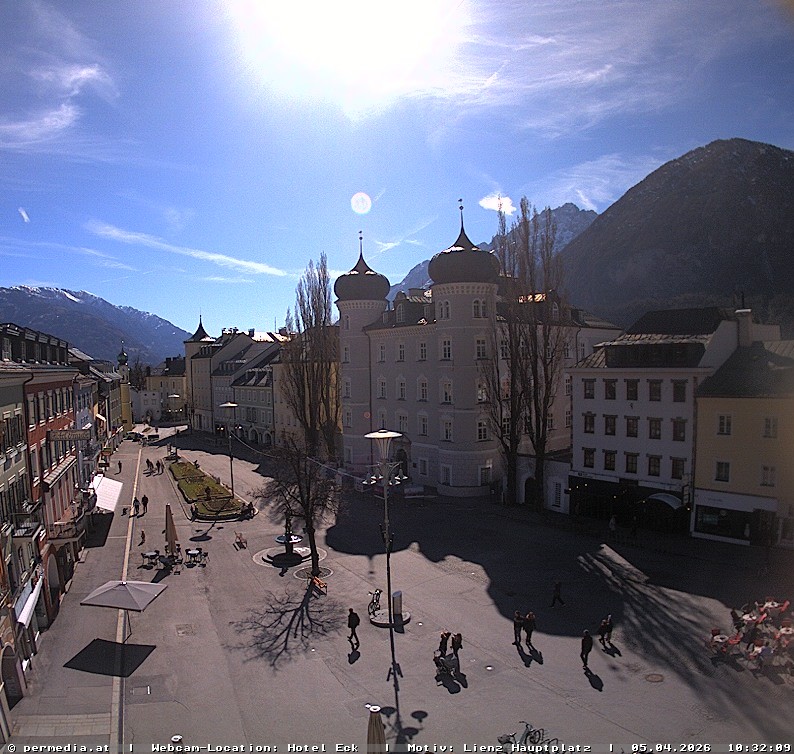 Archiv Foto Webcam Der Marktplatz von Lienz