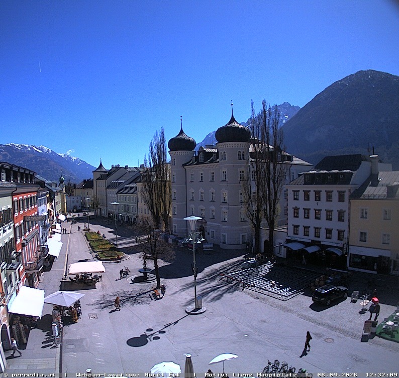 Archiv Foto Webcam Der Marktplatz von Lienz