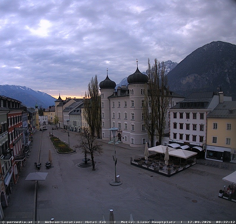 Archiv Foto Webcam Der Marktplatz von Lienz