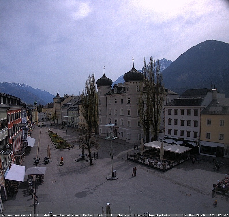 Archiv Foto Webcam Der Marktplatz von Lienz