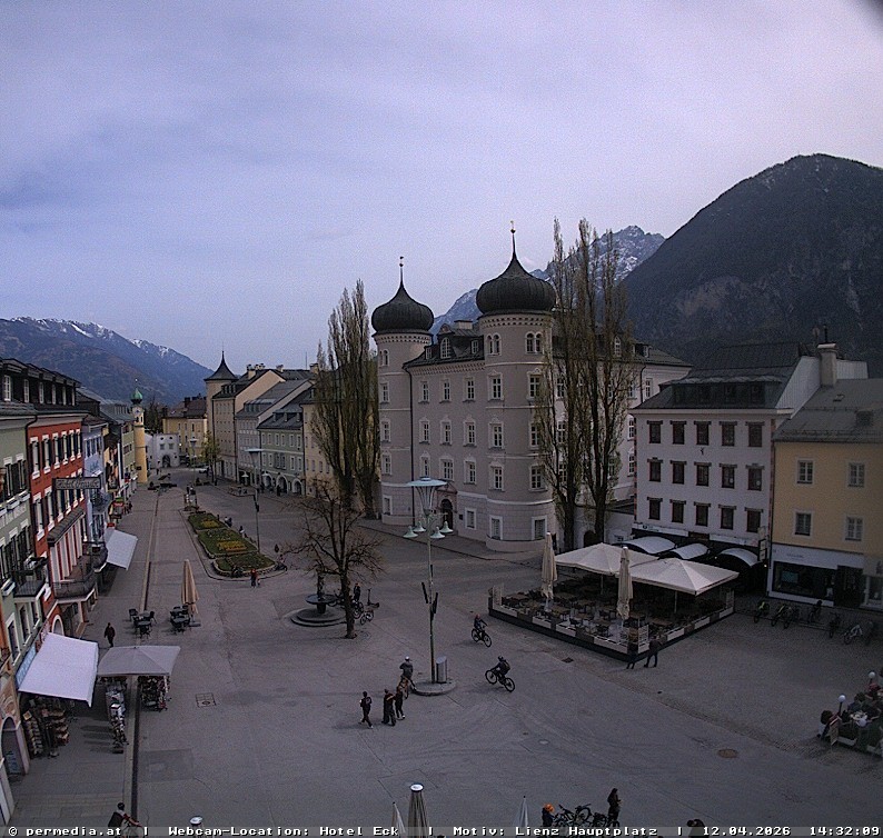Archiv Foto Webcam Der Marktplatz von Lienz