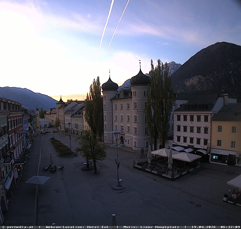 Archiv Foto Webcam Der Marktplatz von Lienz