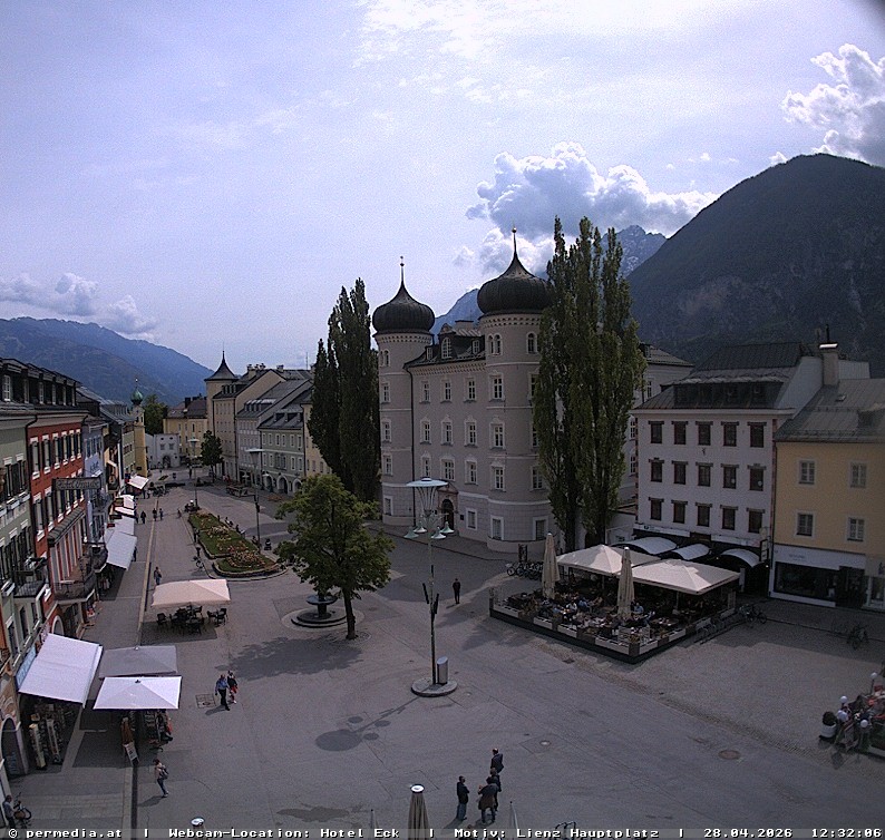 Archiv Foto Webcam Der Marktplatz von Lienz