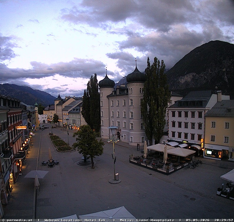 Archiv Foto Webcam Der Marktplatz von Lienz