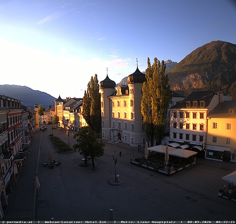 Archiv Foto Webcam Der Marktplatz von Lienz