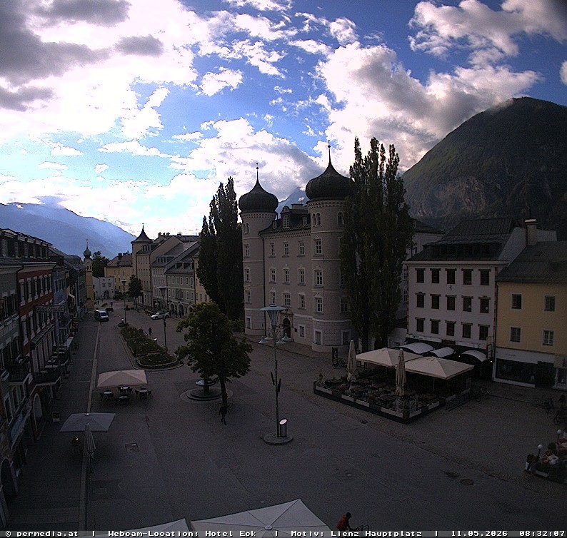 Archiv Foto Webcam Der Marktplatz von Lienz