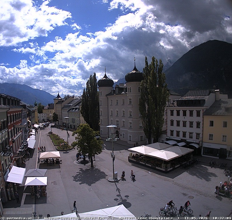 Archiv Foto Webcam Der Marktplatz von Lienz