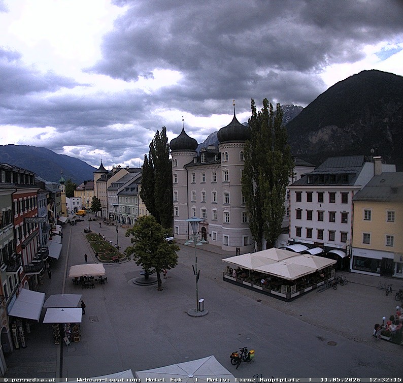 Archiv Foto Webcam Der Marktplatz von Lienz