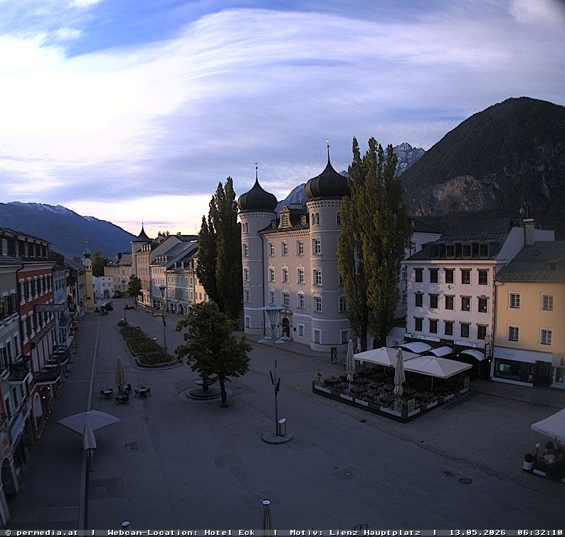 Archiv Foto Webcam Der Marktplatz von Lienz