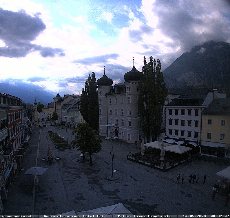 Archiv Foto Webcam Der Marktplatz von Lienz