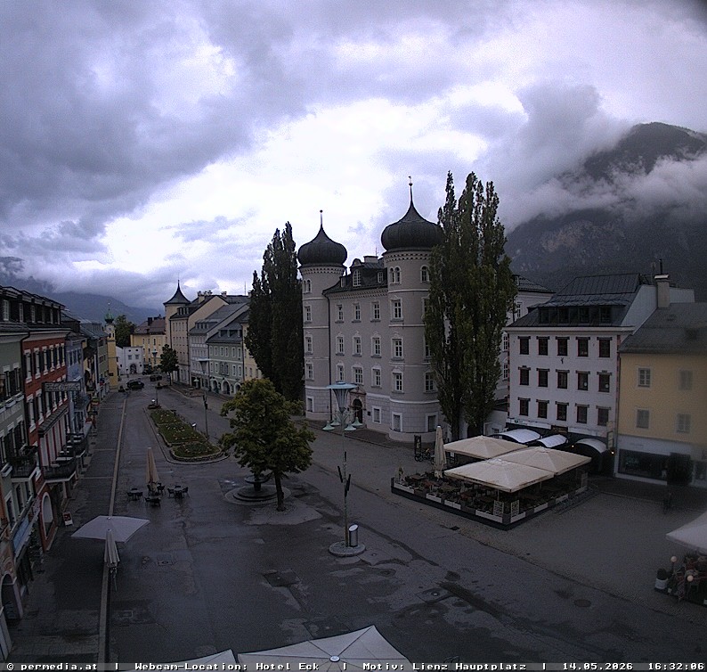 Archiv Foto Webcam Der Marktplatz von Lienz