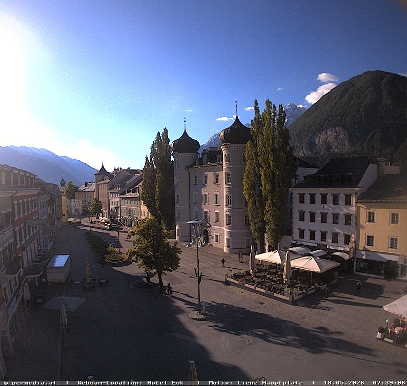 Archiv Foto Webcam Der Marktplatz von Lienz