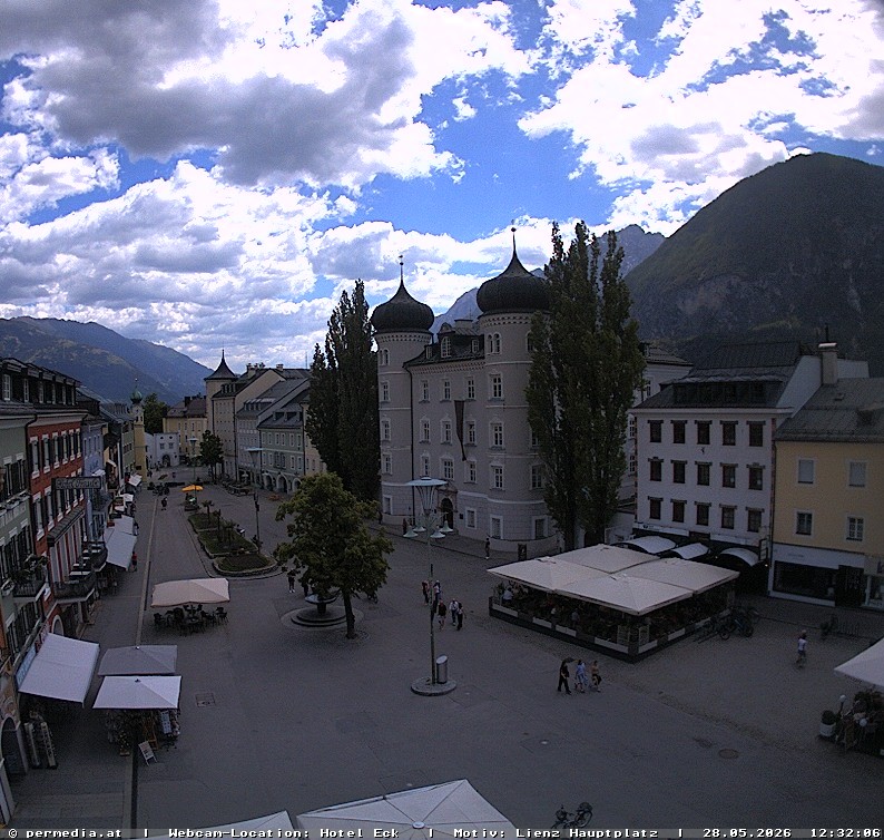 Archiv Foto Webcam Der Marktplatz von Lienz