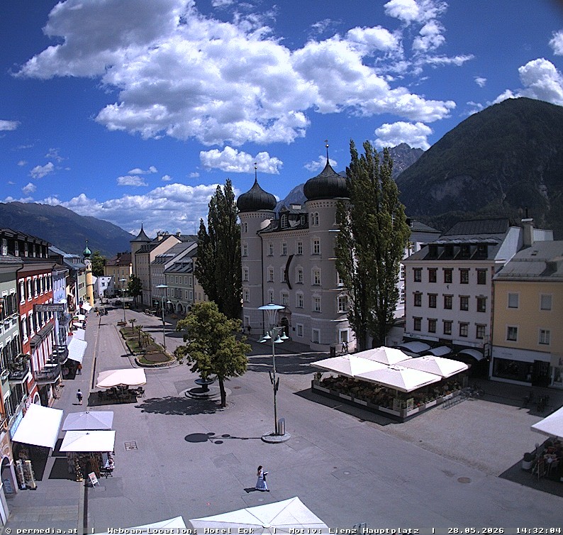 Archiv Foto Webcam Der Marktplatz von Lienz