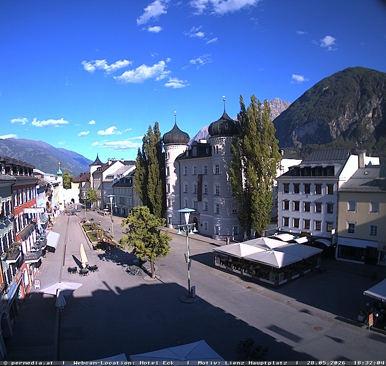 Archiv Foto Webcam Der Marktplatz von Lienz