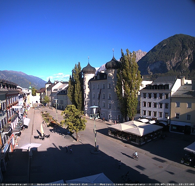 Archiv Foto Webcam Der Marktplatz von Lienz