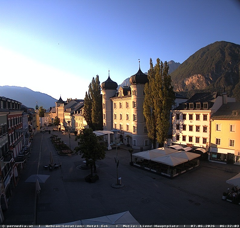 Archiv Foto Webcam Der Marktplatz von Lienz