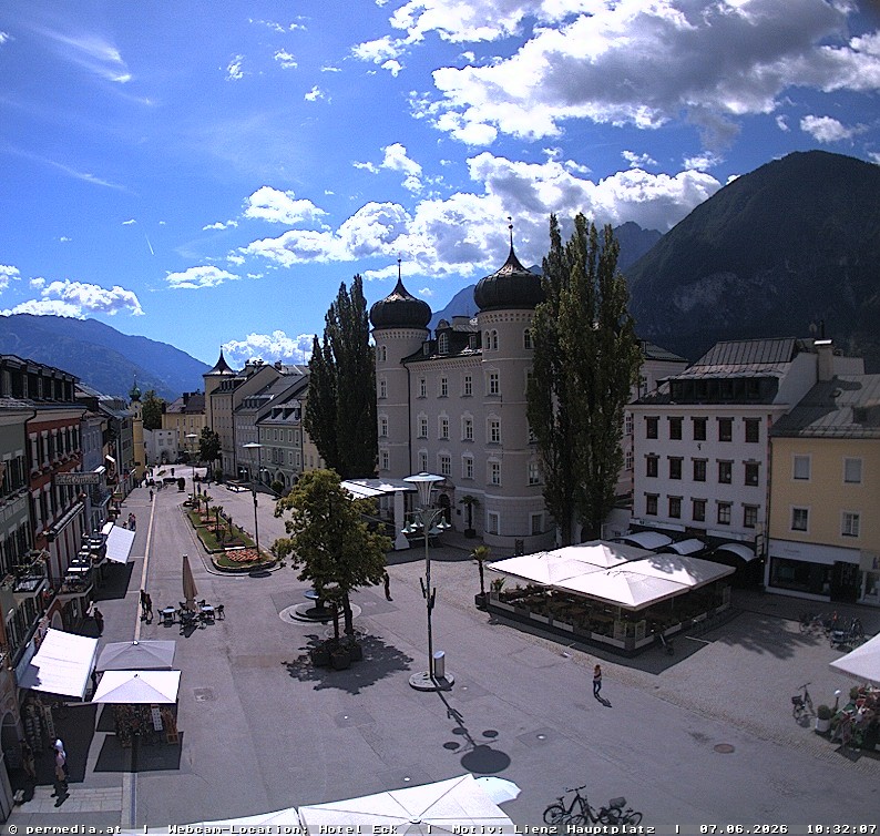Archiv Foto Webcam Der Marktplatz von Lienz