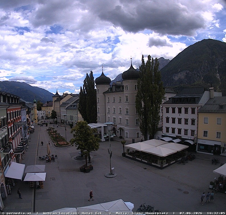 Archiv Foto Webcam Der Marktplatz von Lienz