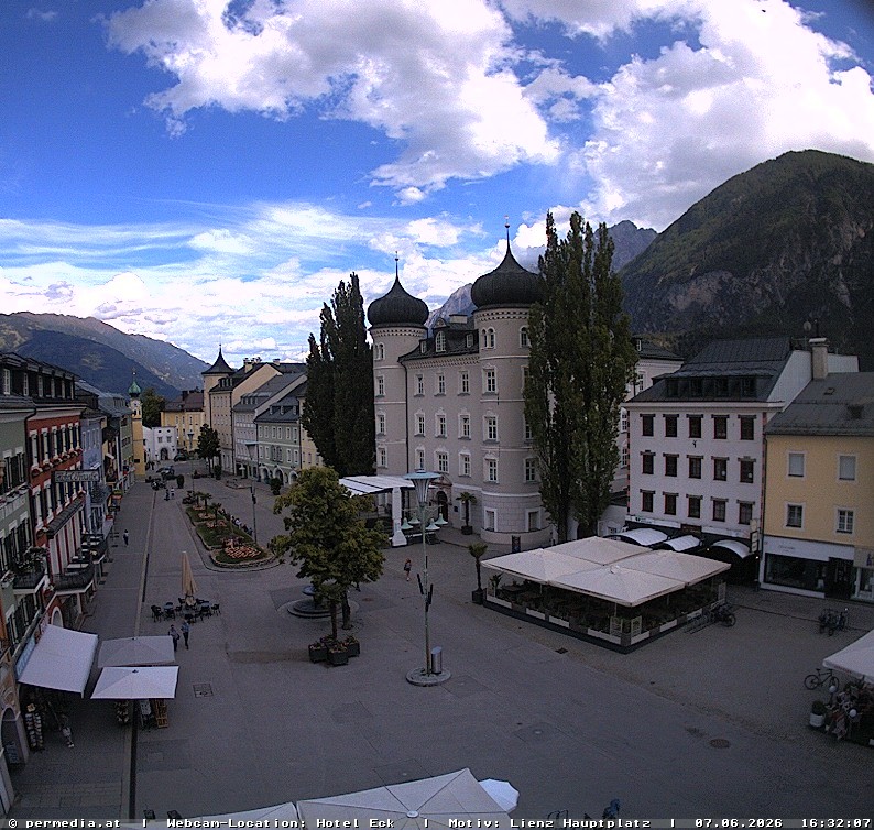 Archiv Foto Webcam Der Marktplatz von Lienz