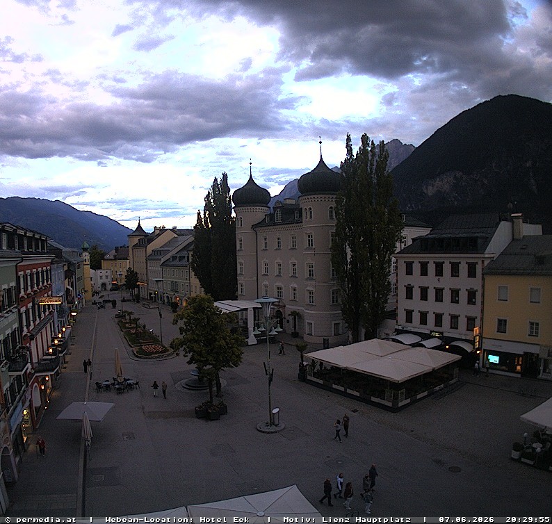 Archiv Foto Webcam Der Marktplatz von Lienz