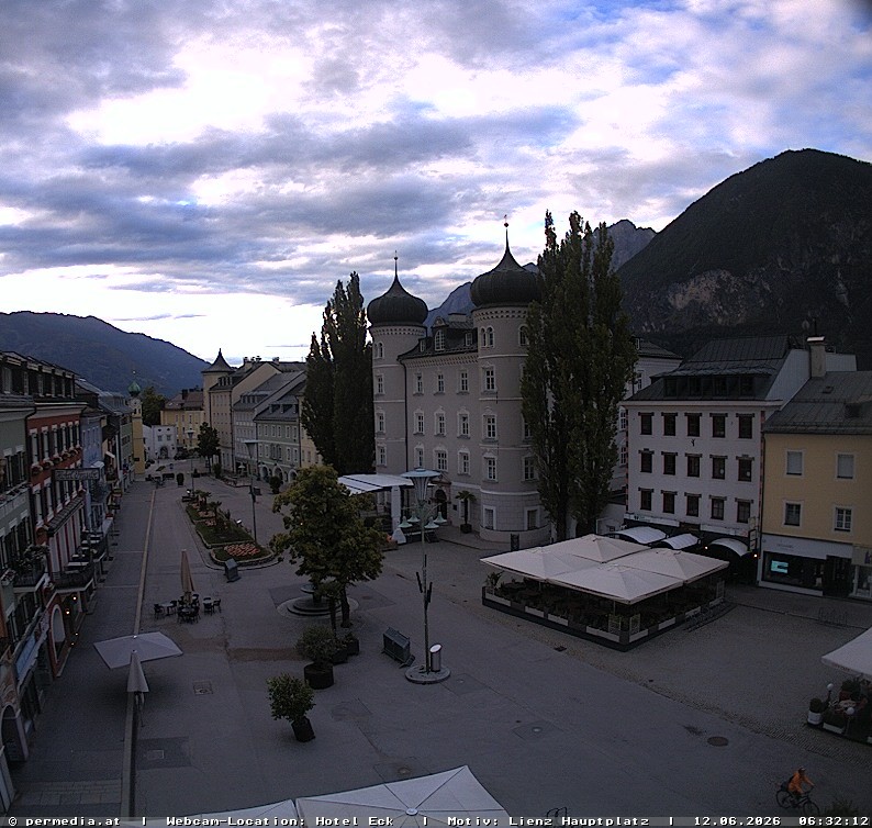 Archiv Foto Webcam Der Marktplatz von Lienz