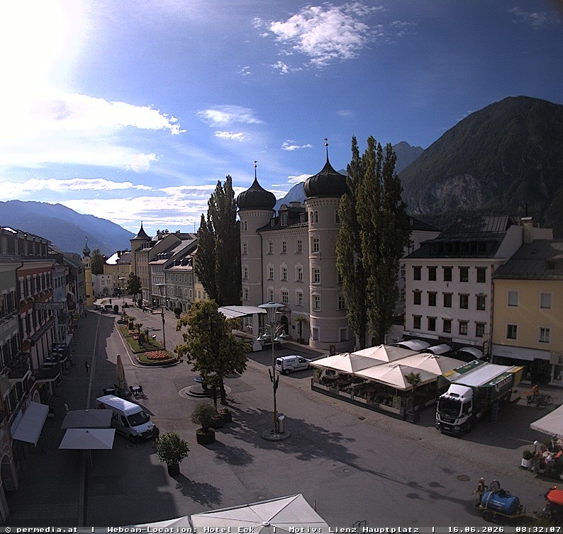 Archiv Foto Webcam Der Marktplatz von Lienz