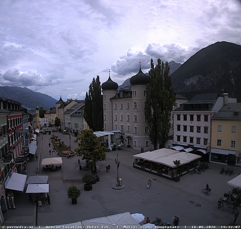 Archiv Foto Webcam Der Marktplatz von Lienz