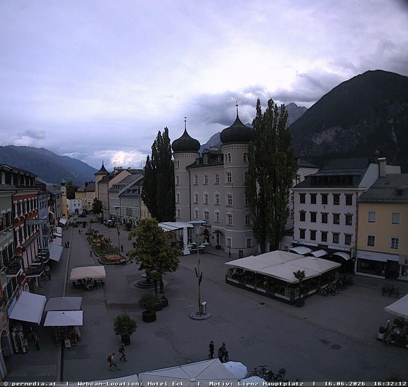Archiv Foto Webcam Der Marktplatz von Lienz