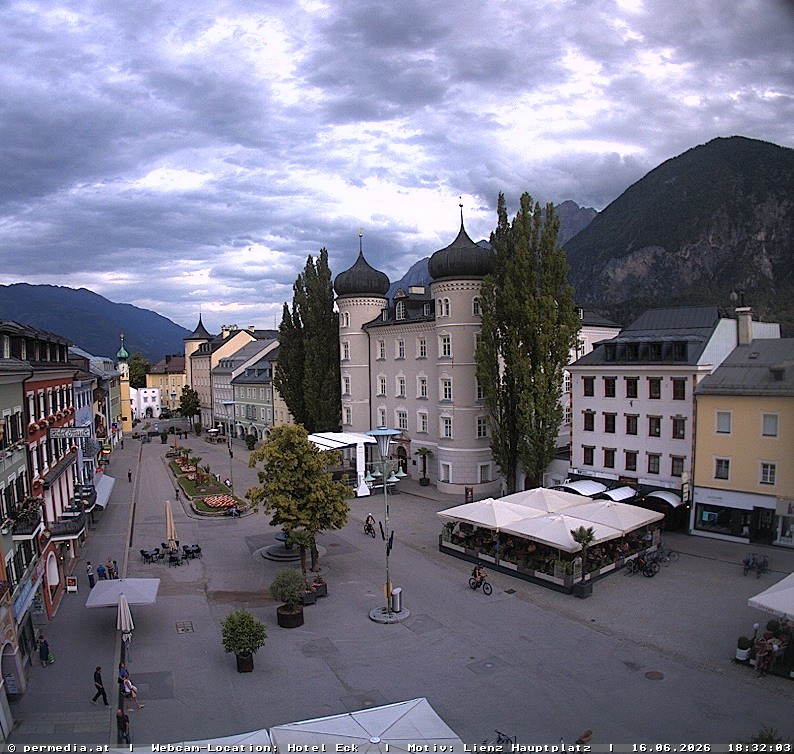 Archiv Foto Webcam Der Marktplatz von Lienz