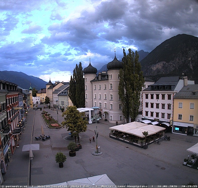 Archiv Foto Webcam Der Marktplatz von Lienz